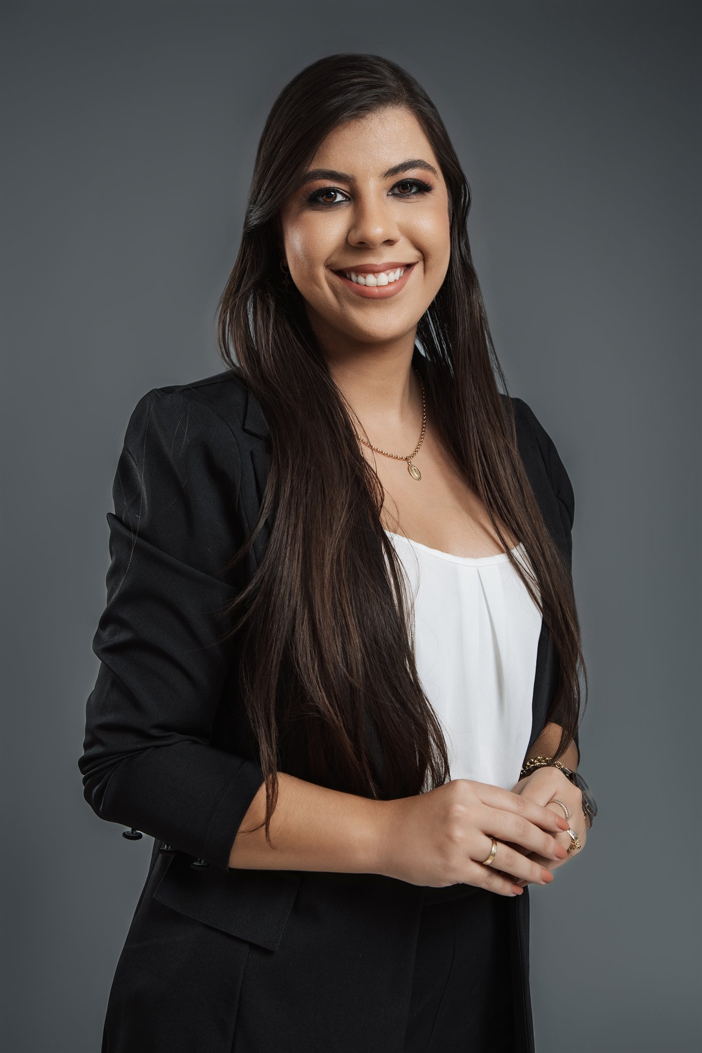 Dra. Samantha Quezini Boszczovski — Quezini Advogados